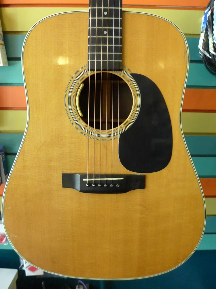 Martin D-28 Standard